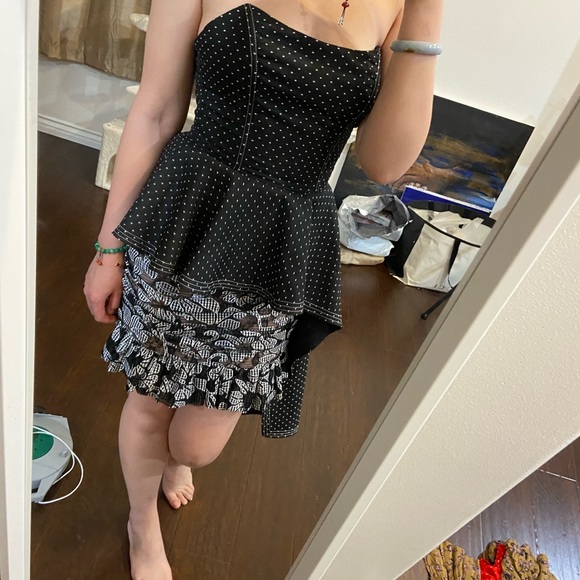 Top - Picture 2 of 2